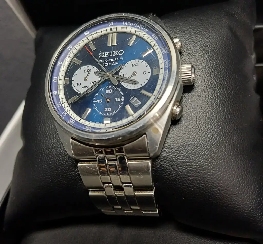 Seiko 8T63-00W0 Analogue Watch - View 3