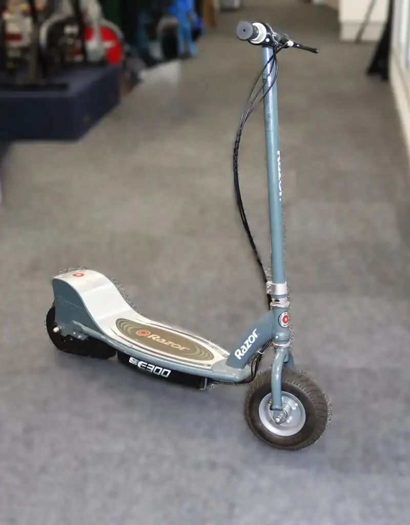 Razor E300 Electric Scooter - View 3