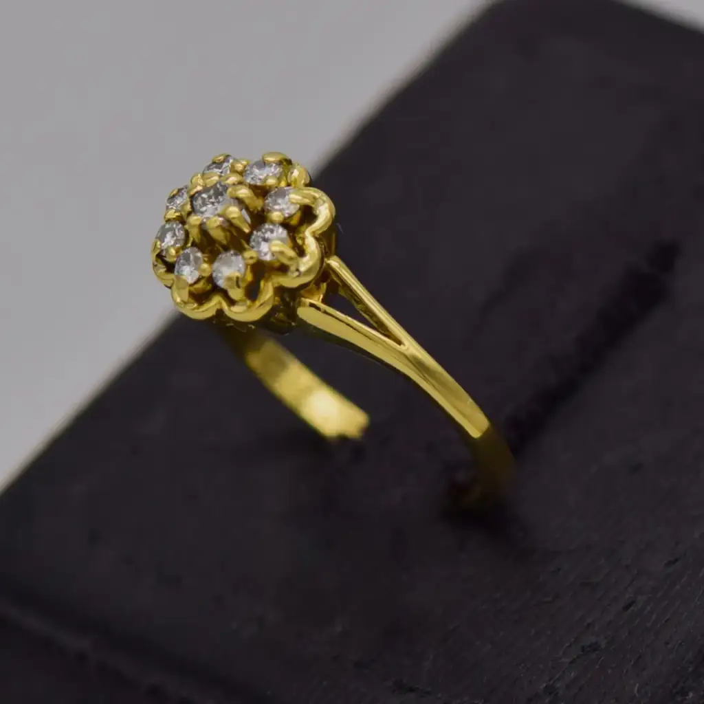 18ct Yellow Gold Engagement Ring - View 3