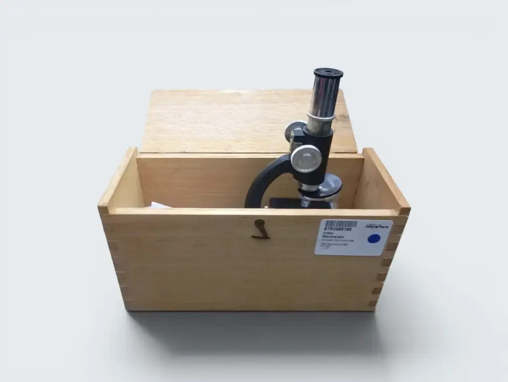 Intras Microscope - View 2