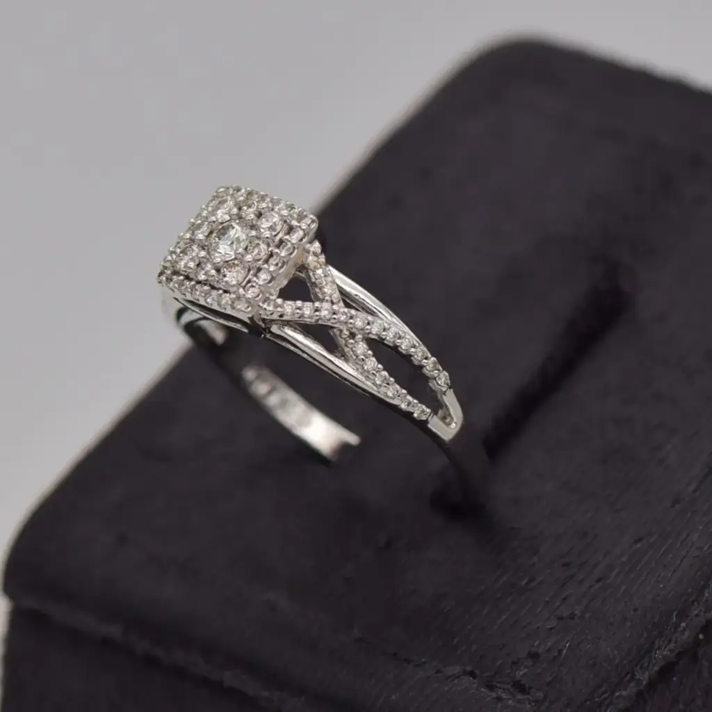 18ct White Gold Engagement Ring - View 3