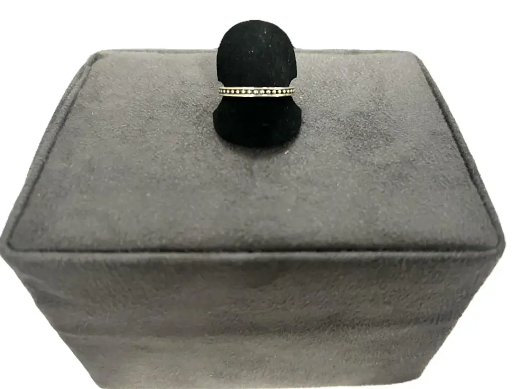 Ladies Silver Ring