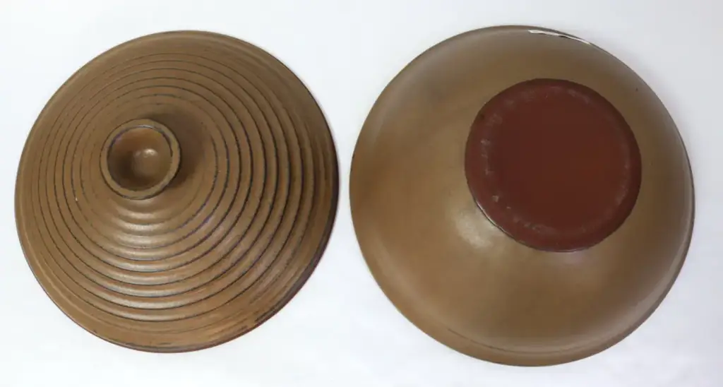 Unbranded Studio Pottery Ribbed Lidded Serving Casserole Dish - View 4