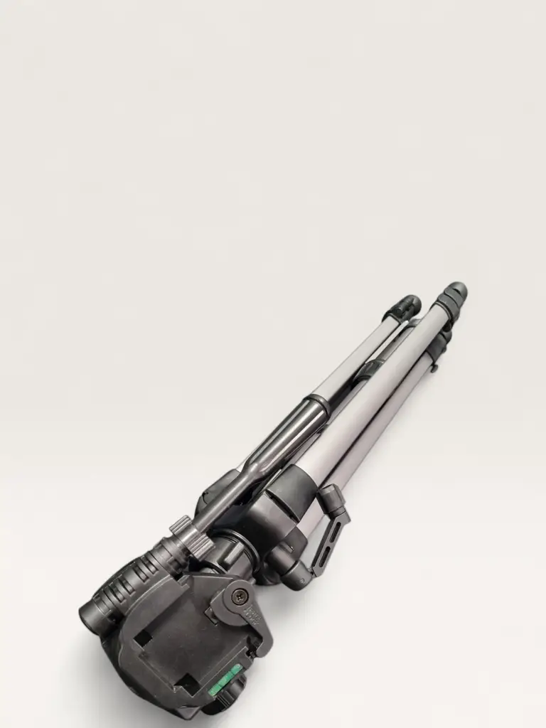 Ampro At-3540 Tripod - View 3