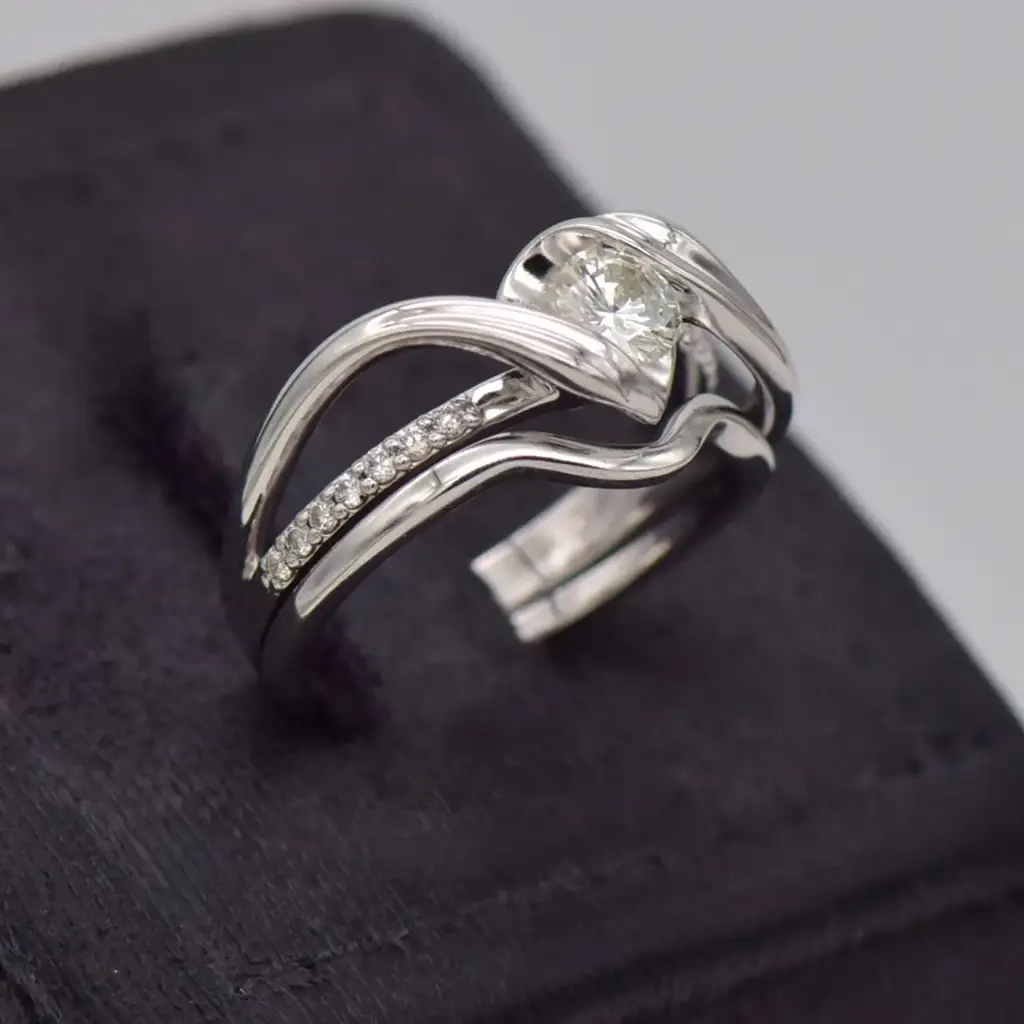 18ct White Gold Wedding Ring Twin Set - View 2