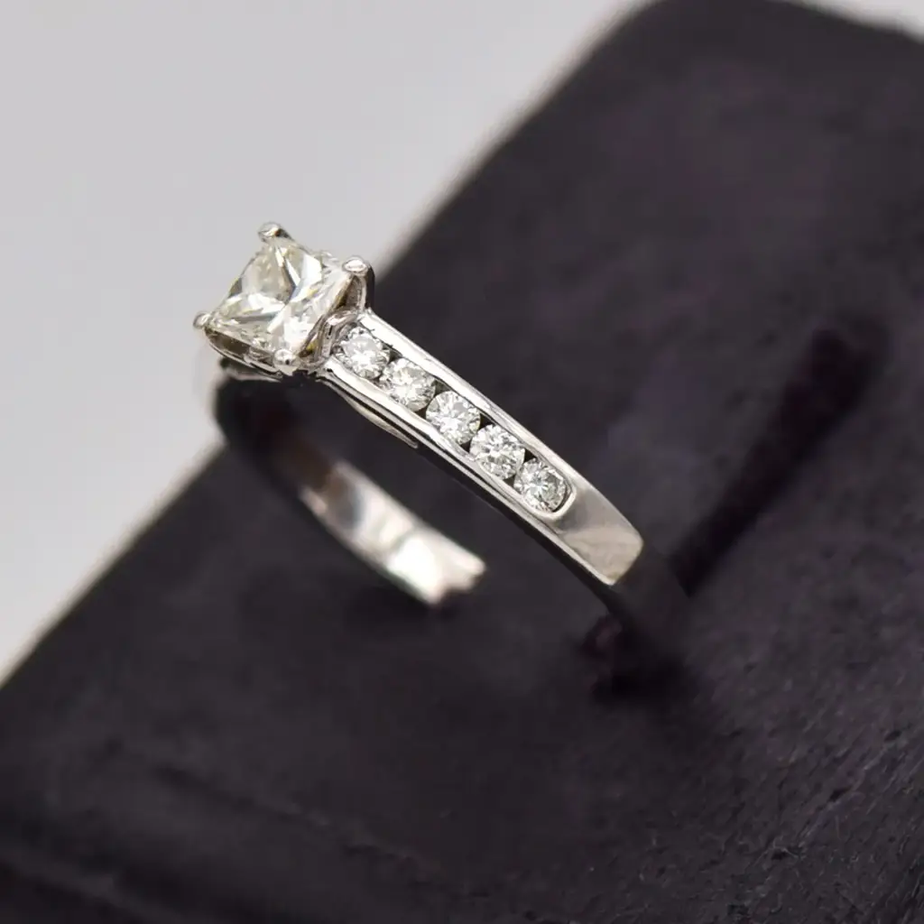 18ct White Gold Engagement Ring - View 3