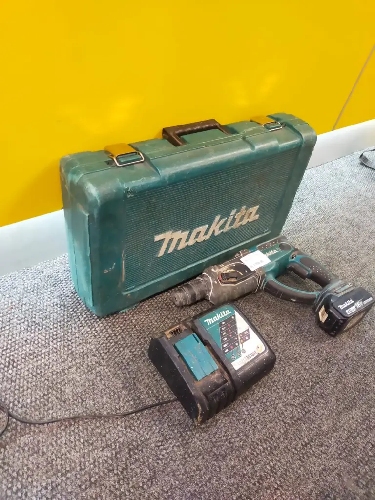 Makita Dhr202 18V Rotary Hammer Drill - View 3