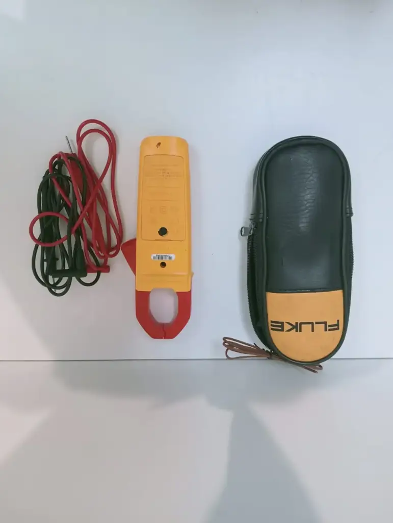 Fluke 325 True-Rms Clamp Meter - View 3