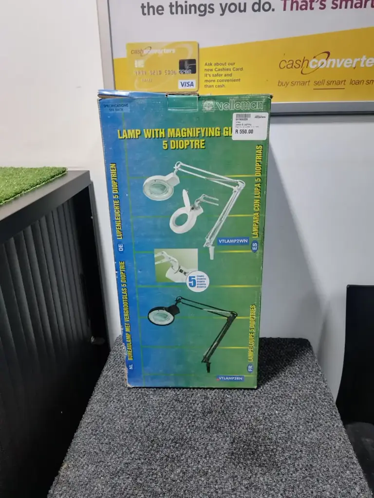 Magnifying Glass With Lamp