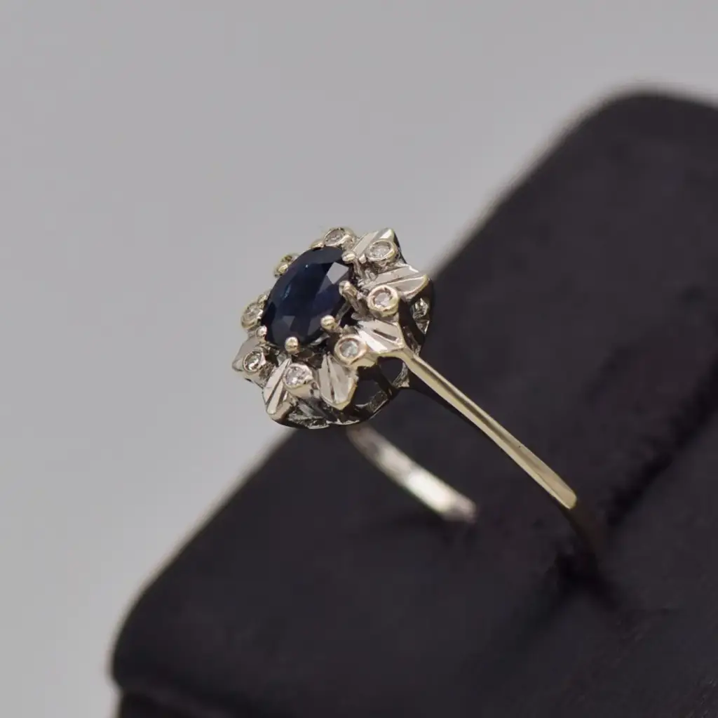 14ct White Gold Cocktail Ring - View 3
