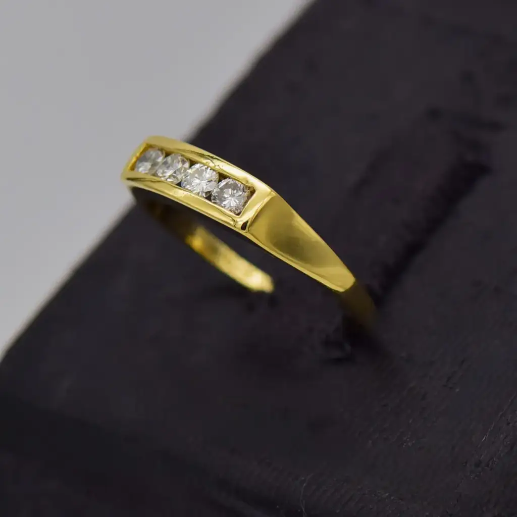 18ct Yellow Gold Half Eternity Ring - View 3