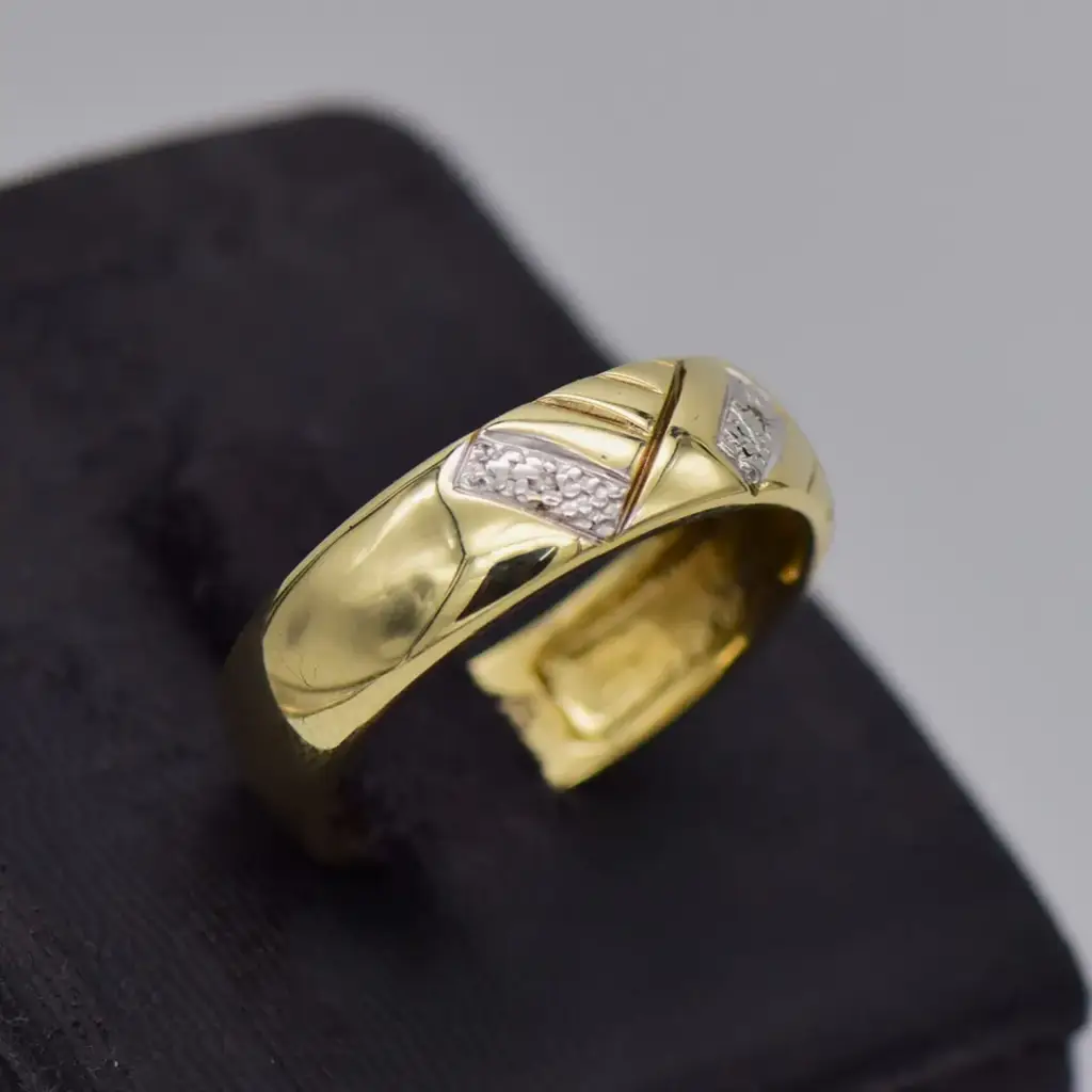 9ct Yellow Gold Men's Ring - View 2