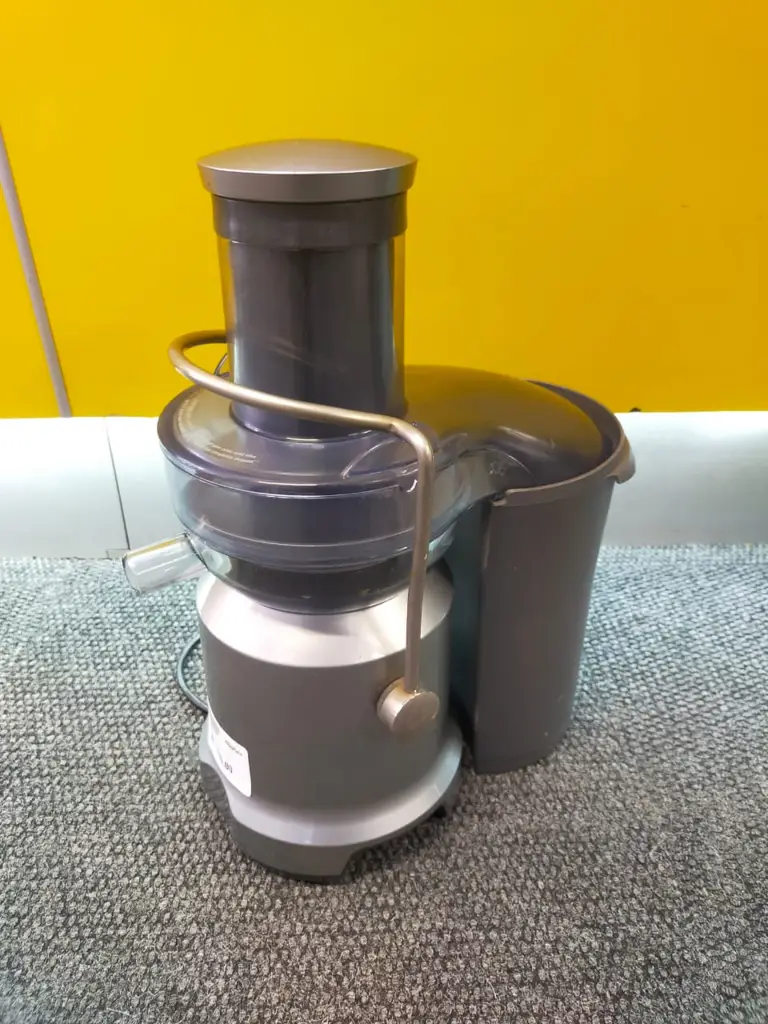 The Juice Fountain Cold Centrifugal Juicer, Rm-Bje430sil, Silver - View 2