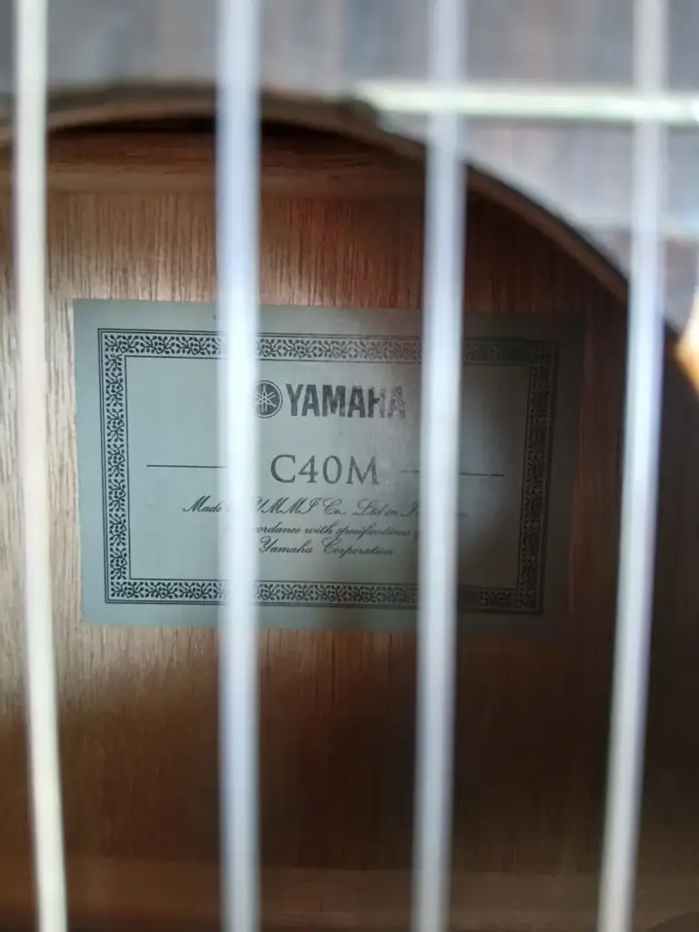 Yamaha Guitar C40m - View 3