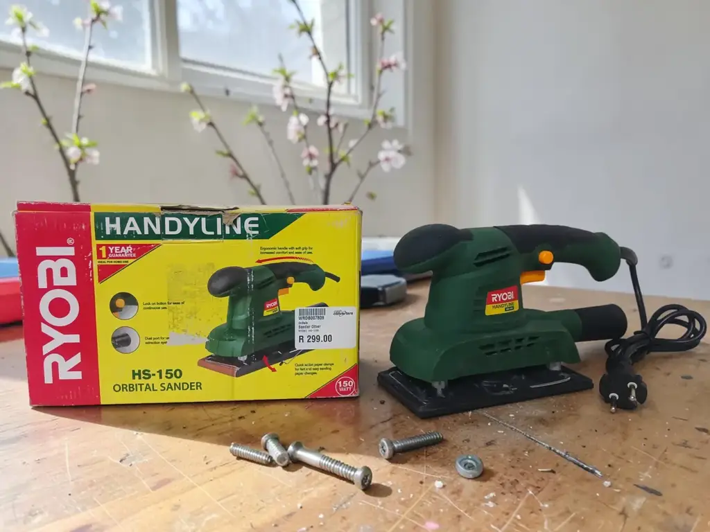 Ryobi Hs-150 150W Detail Sander