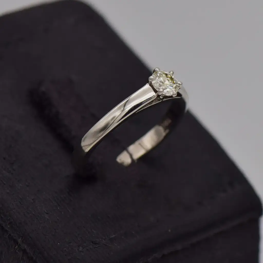 18ct White Gold Engagement Ring - View 2