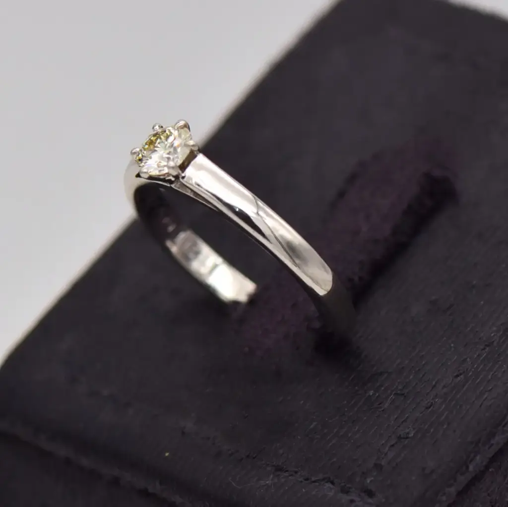 18ct White Gold Engagement Ring - View 3