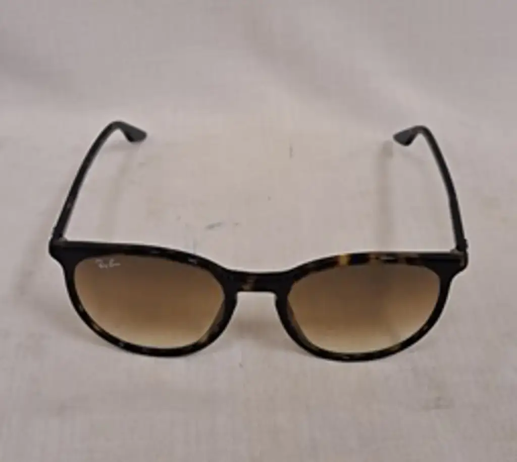 Ray-Ban Rb2204 Ladies Sunglasses - View 3