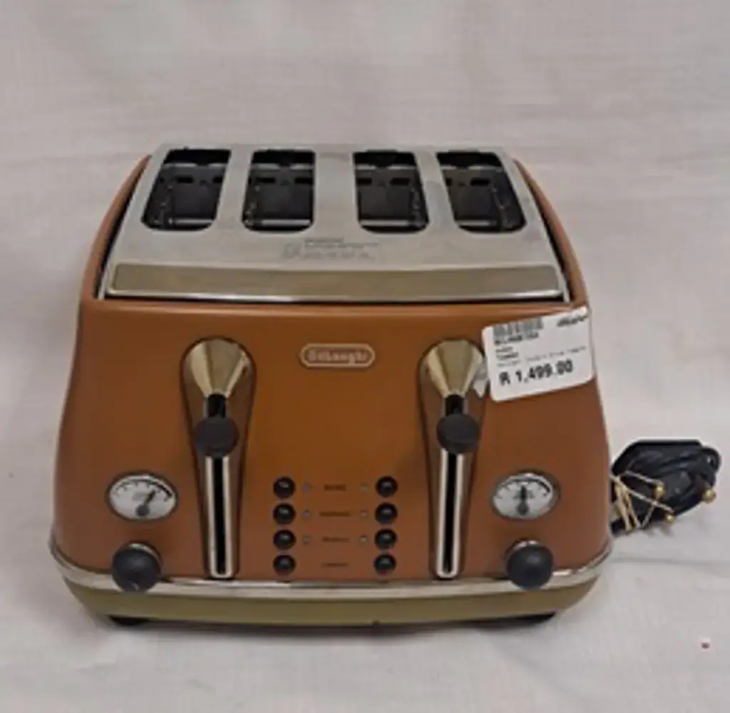 Delonghi Icona 4 Slices Toaster - View 2