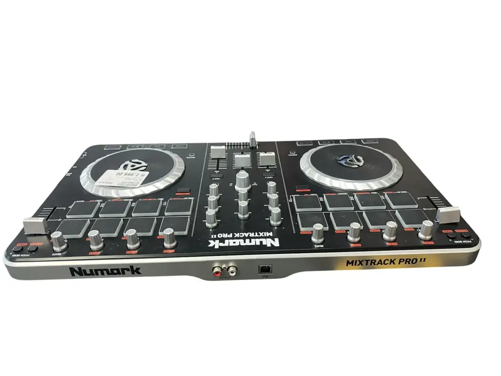 Numark Mixtrack Pro 11 - View 3
