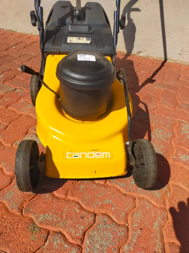 Tandem Aerovac Lawn Mower - View 5