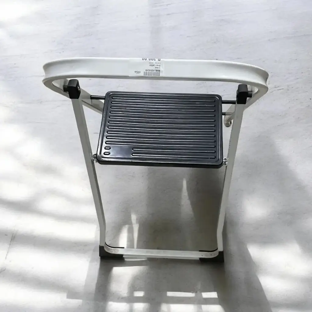 2 Level Step Ladder - View 2
