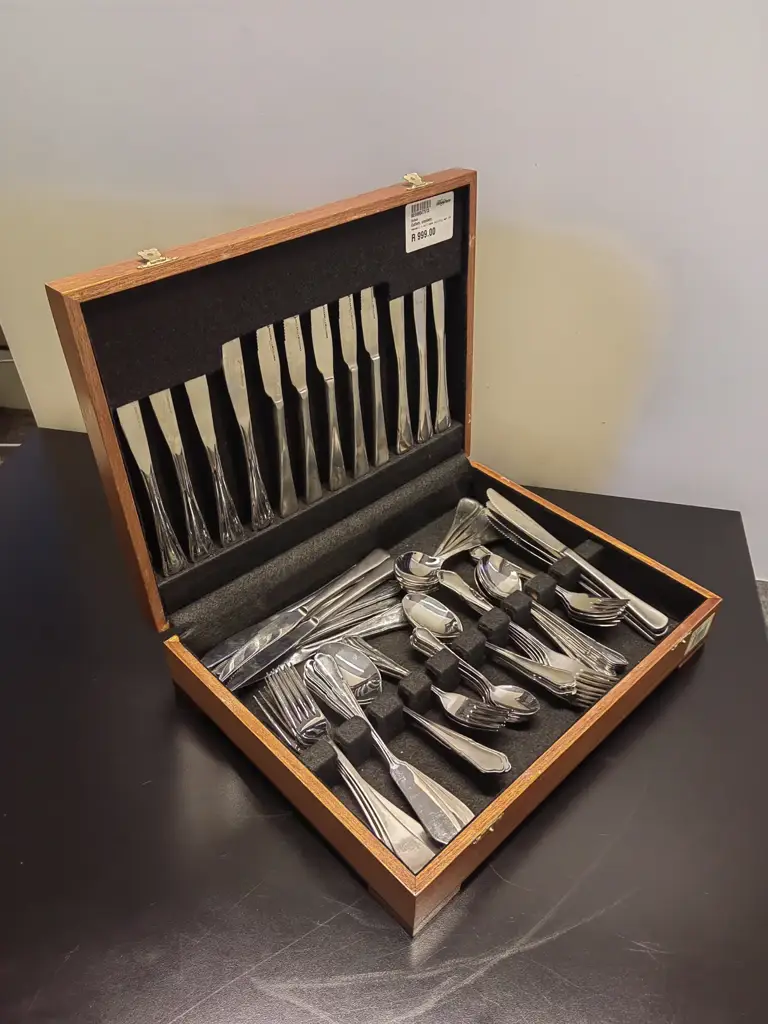 Maxwell & Williams Cutlery Set - View 4
