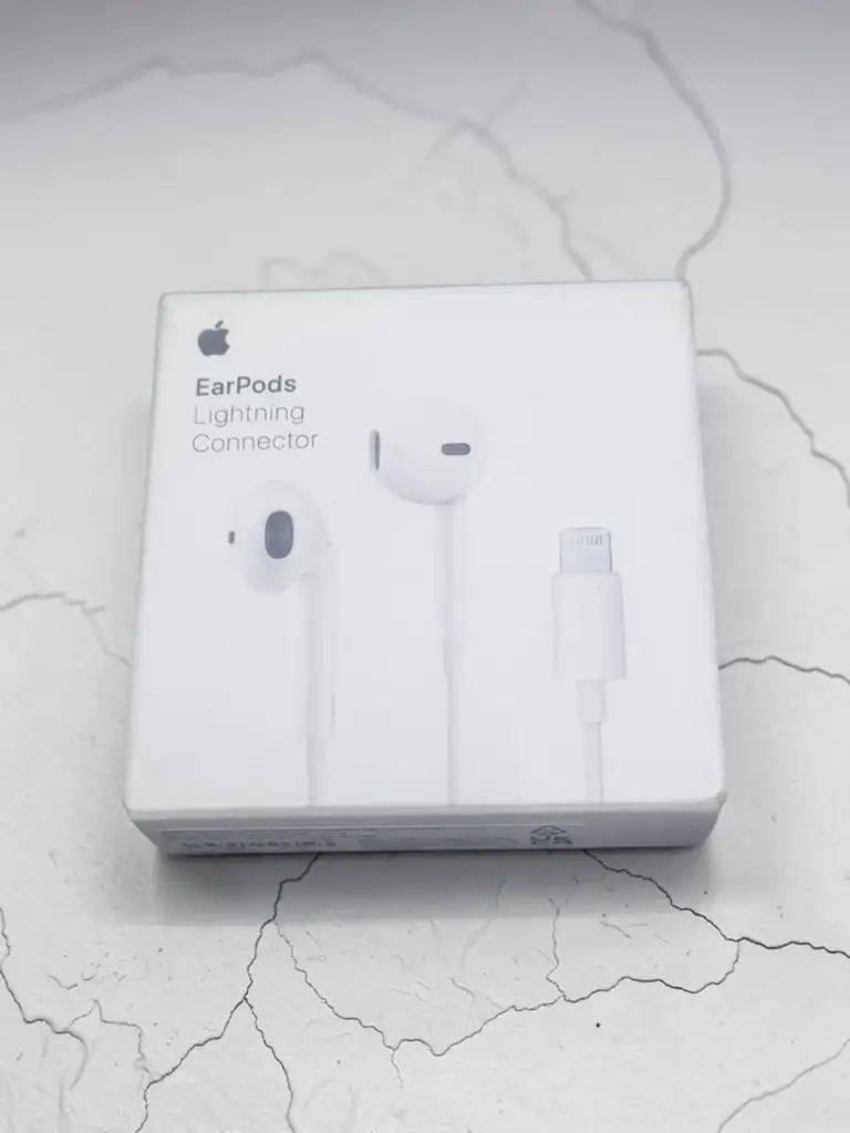 Apple Earpods Lighting Connector Mwty3zm/A A1748