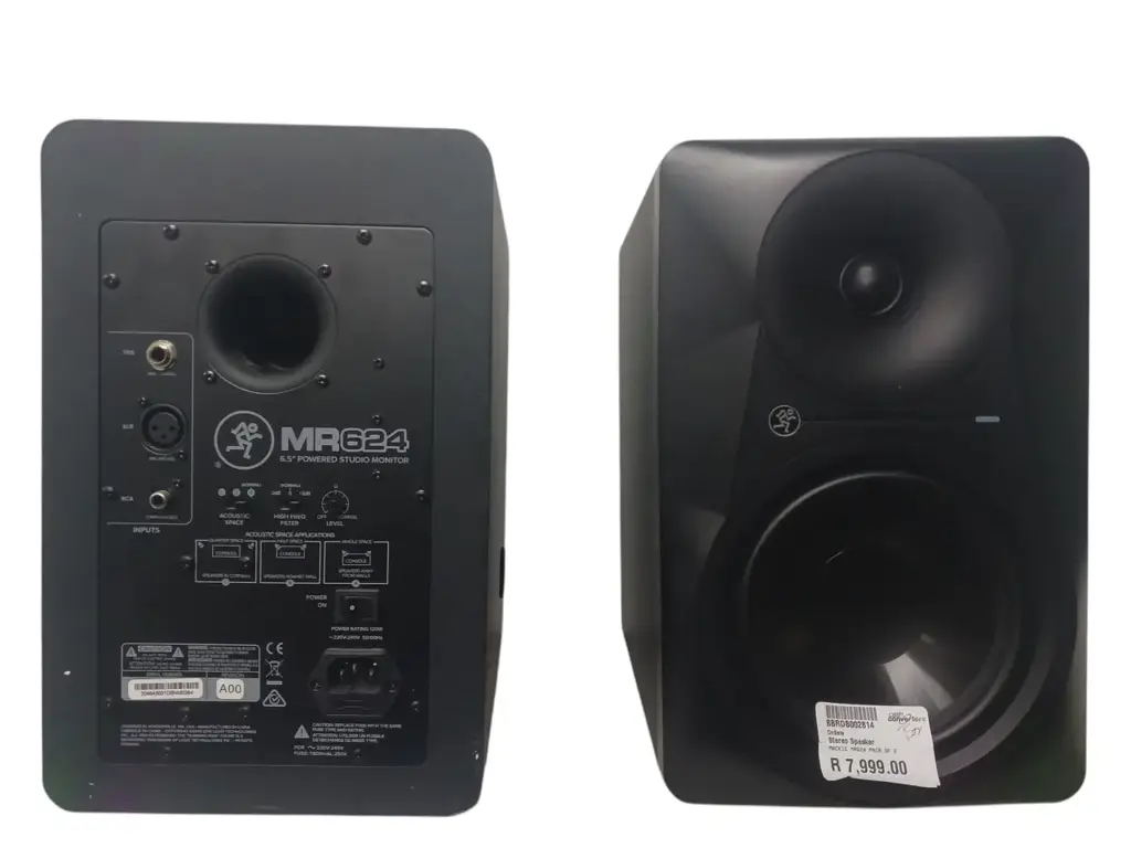 Mackie Mr624 6.5" Powered Studio Monitors (Pair) - View 2