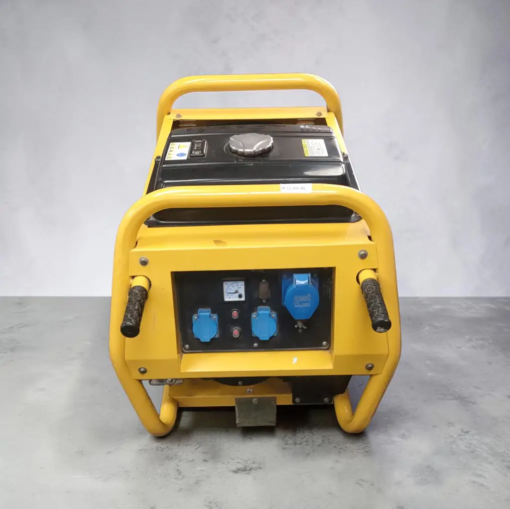 Briggs & Stratton Promax 900Ea Petrol Generator - View 2