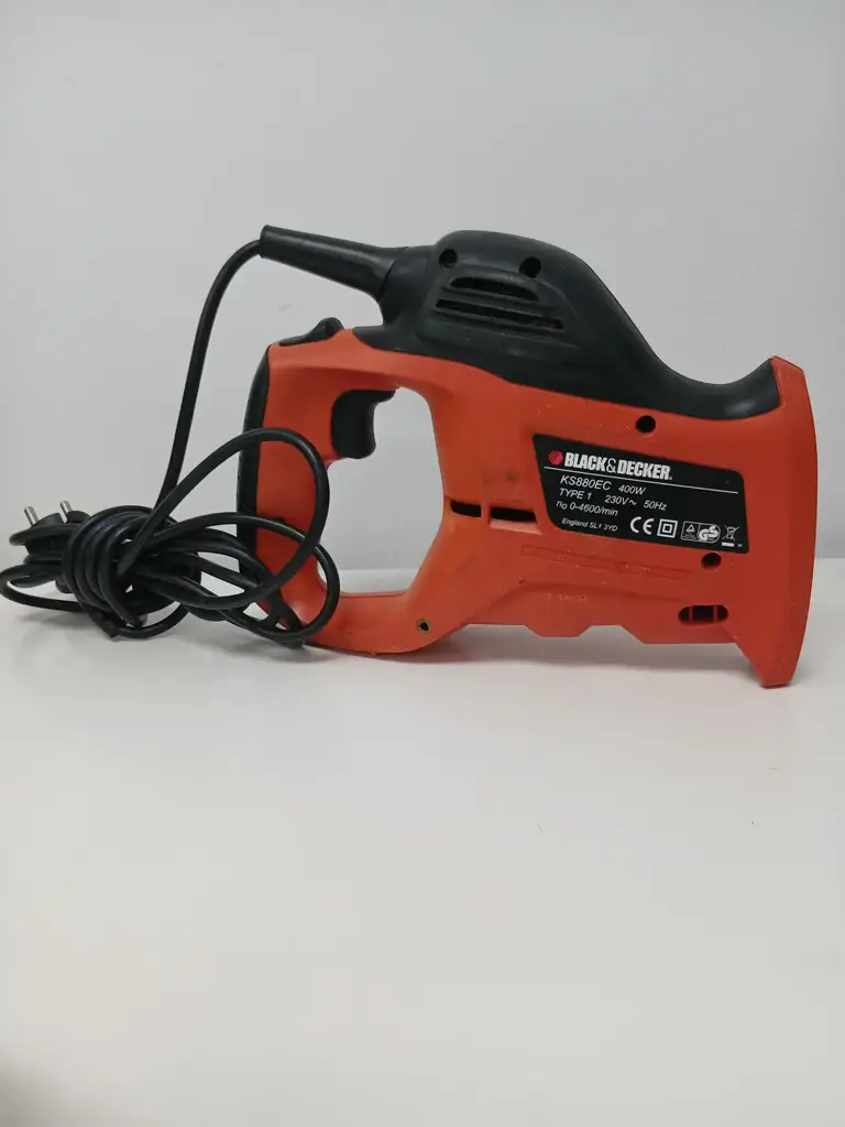 Black And Decker Ks880e Wood Saw - View 2