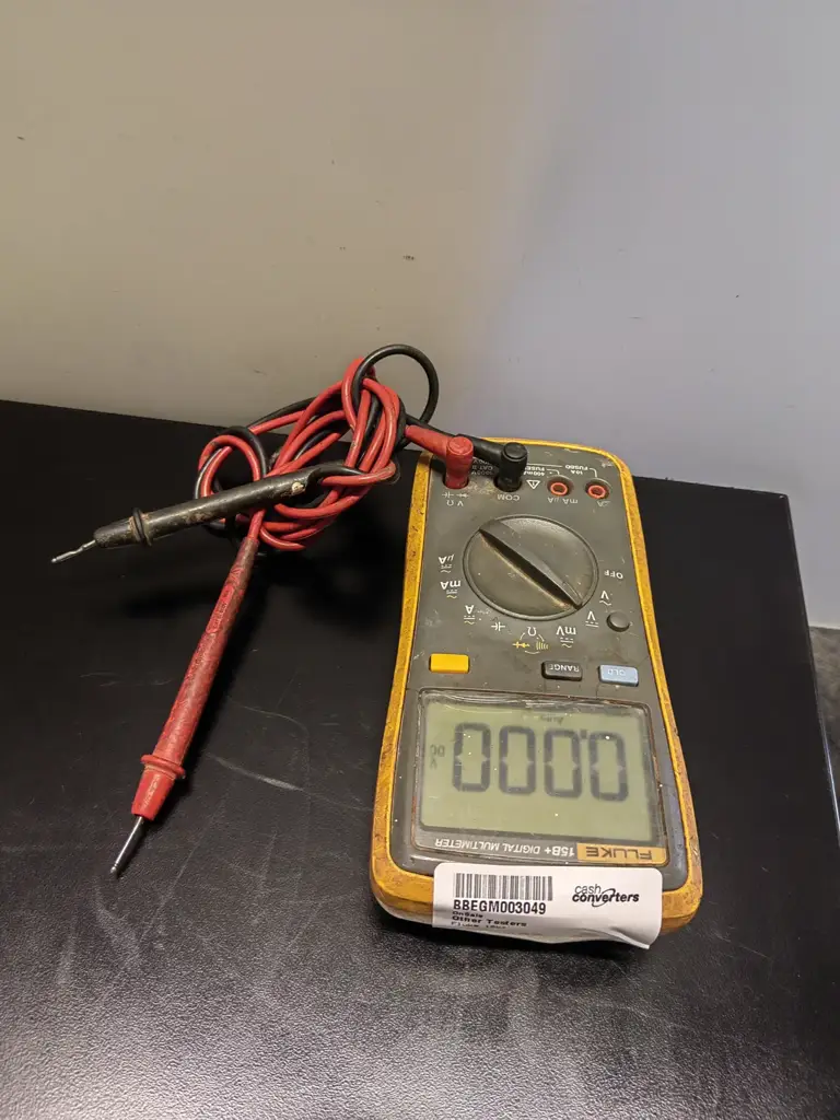 Fluke 15B+ Digital Multimeter - View 3