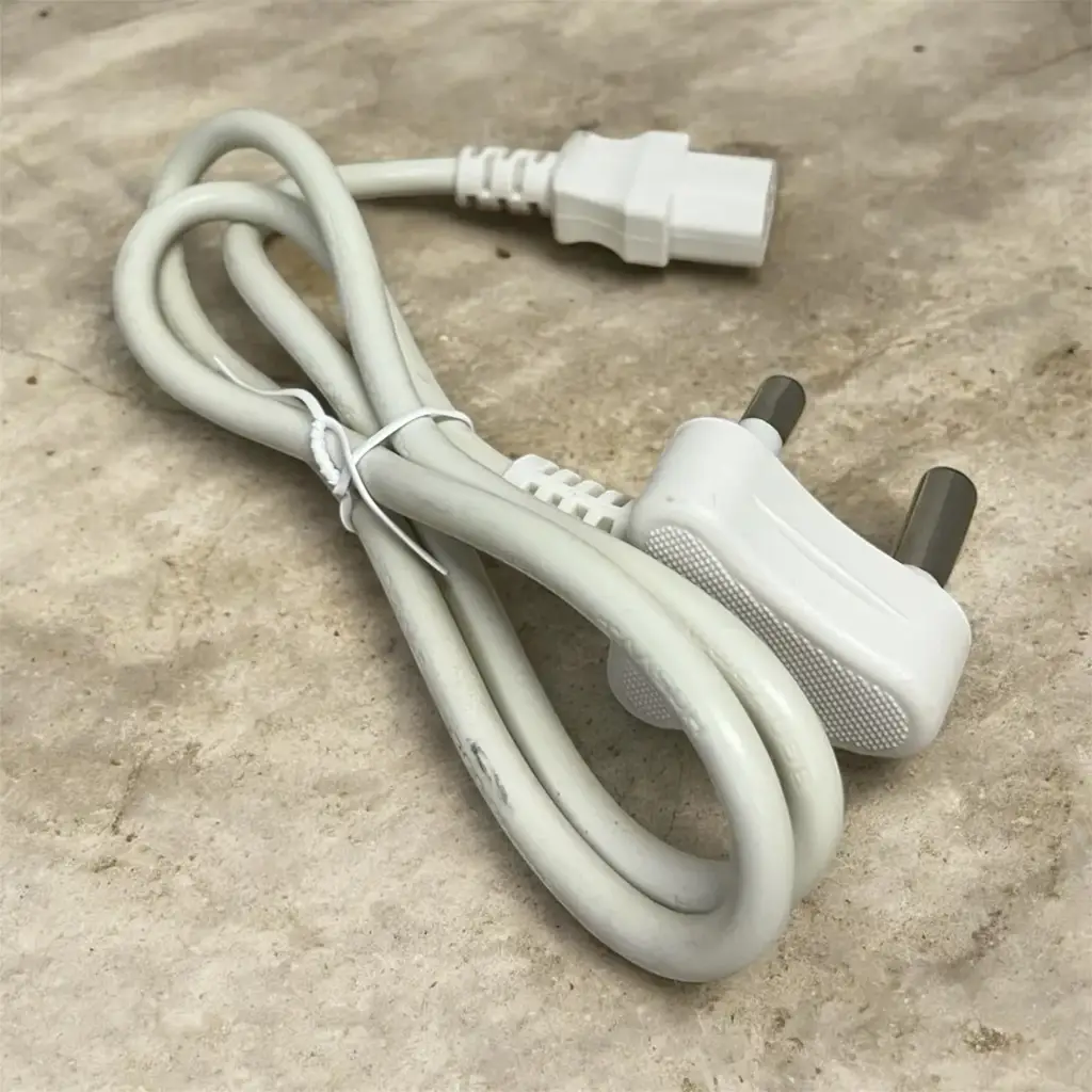 1M Kettle Cord (White) - View 3