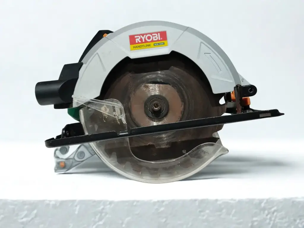 Ryobi Hcs-1250 Circular Saw - View 2