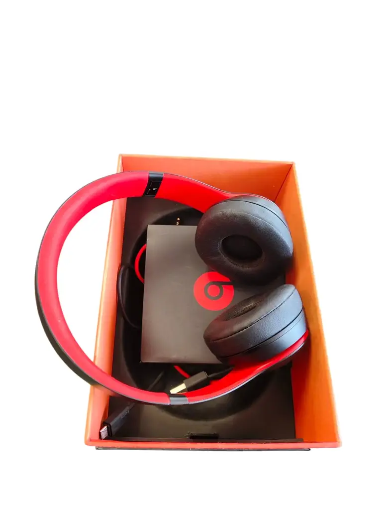Beats Solo3 - View 2