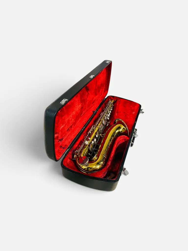 King Cleveland 615 Tenor Saxophone - View 2