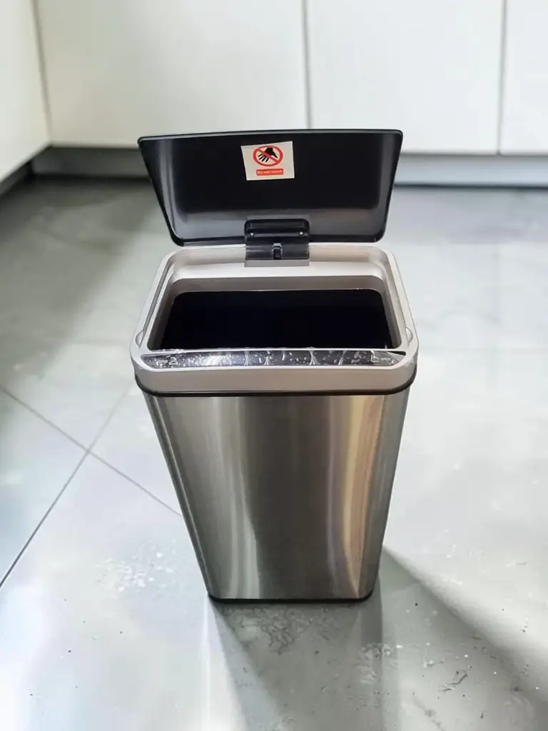 5Five S/S Silver - Rectangular Motion-Sensor Bin 40L - View 2