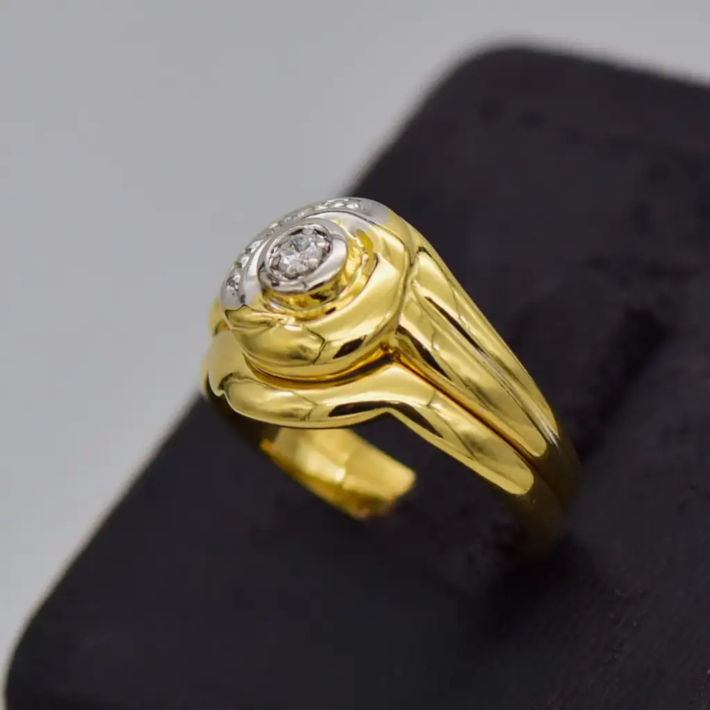 18ct Yellow Gold Wedding Ring Twin Set - View 3