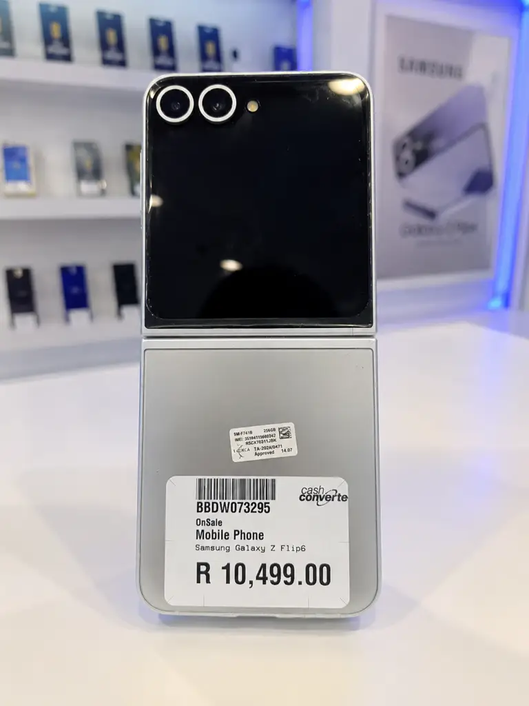 Samsung Galaxy Z Flip6 (256Gb) – Foldable Smartphone
