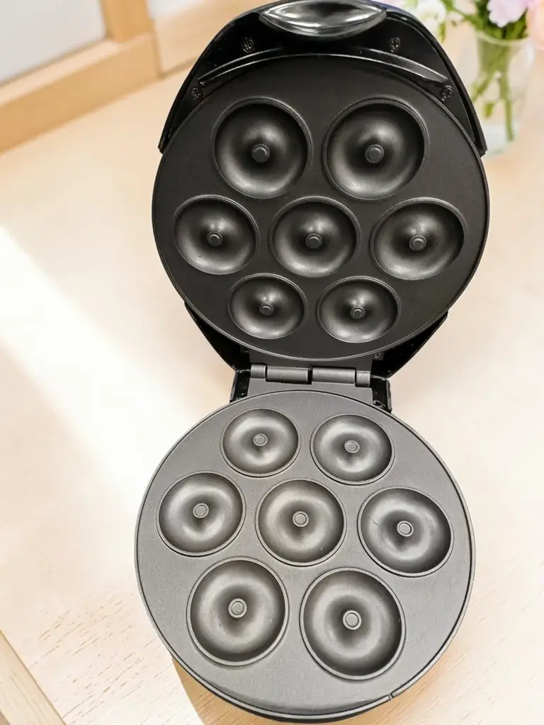 Salton Elite Waffle Maker