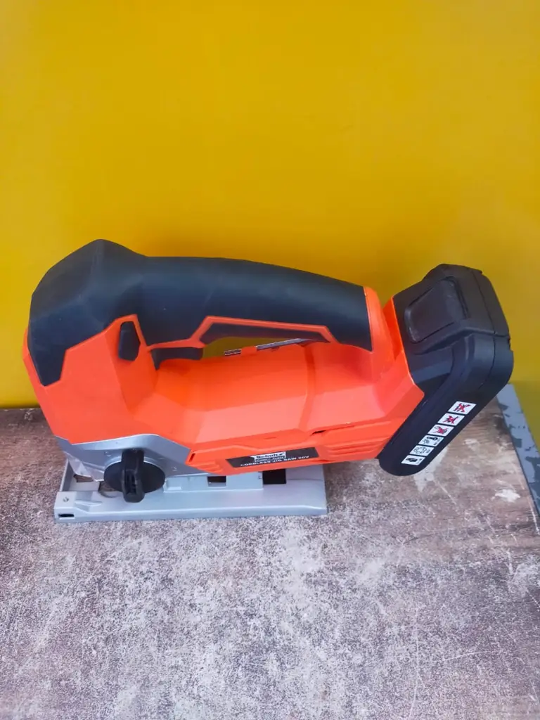 Schultz Cordless Jigsaw - View 4