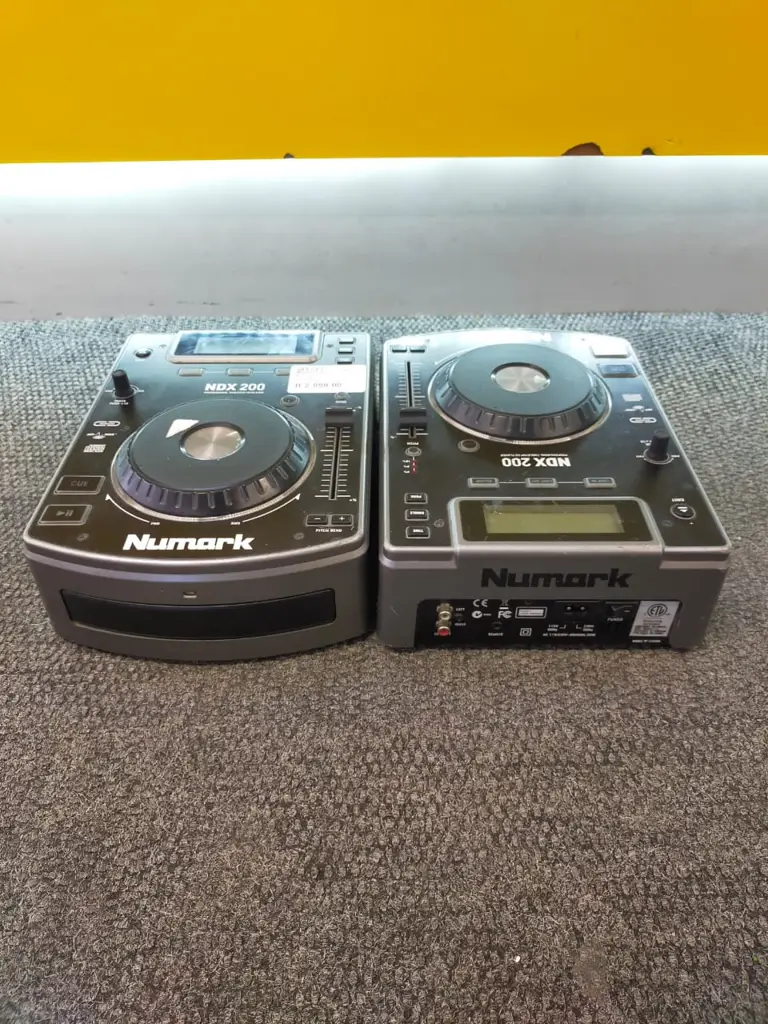 Numark Ndx200 Performance Ready Tabletop Cd Player Pair - View 4