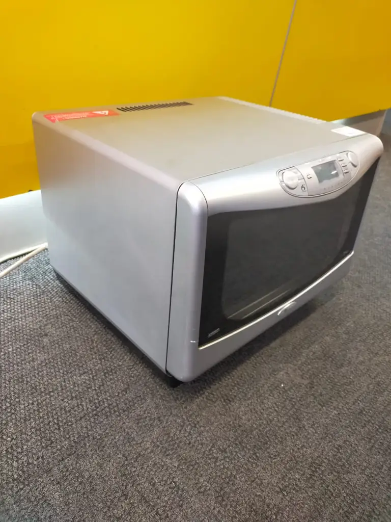 Whirlpool Jt359 Microwave - View 3