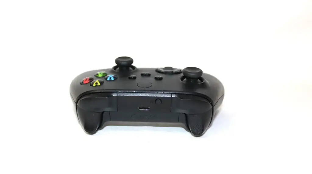 Microsoft Xbox Series C-25164 Wireless Controller – Carbon Black - View 3
