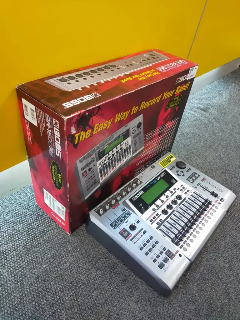 Used Boss Br-1600 Digital Recording Studio Br 1600 Cd - View 5