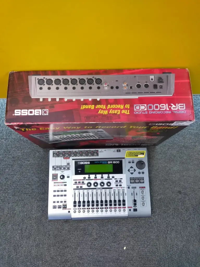 Used Boss Br-1600 Digital Recording Studio Br 1600 Cd - View 3