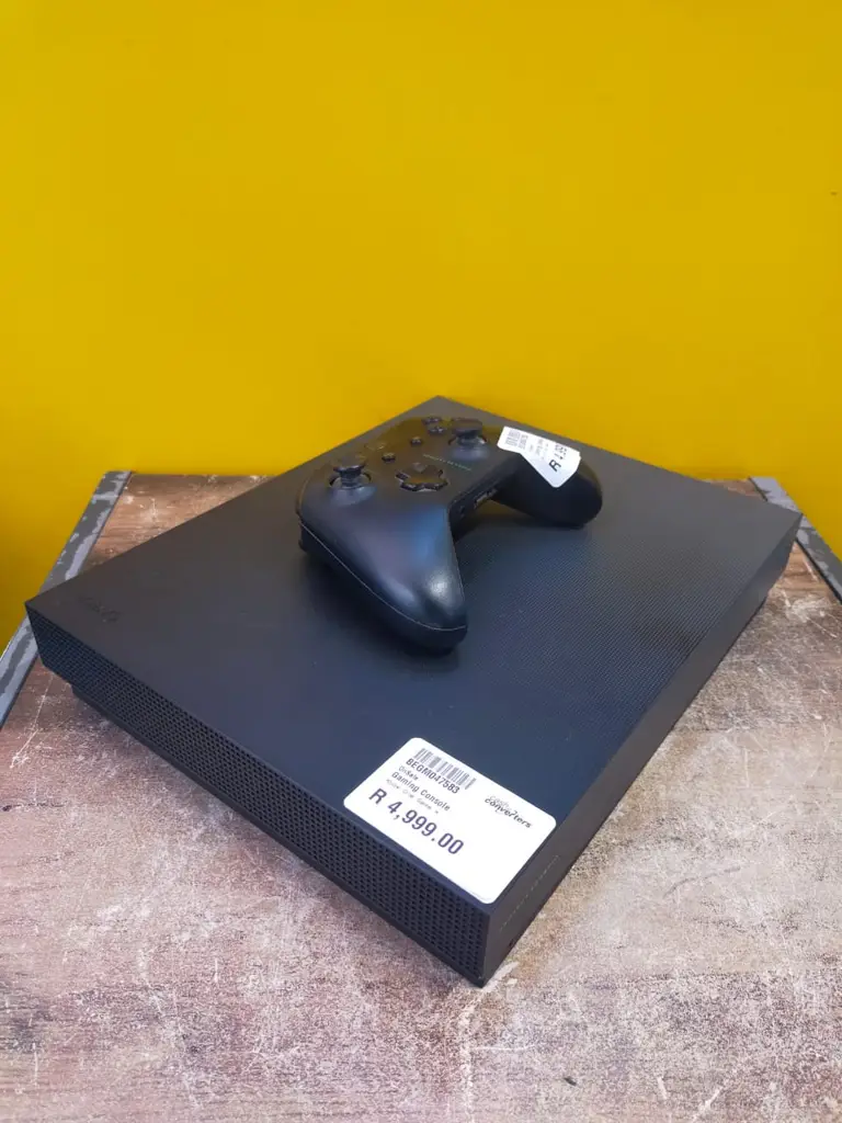Xbox One X 1Tb Gaming Console - 1X Controller - View 5