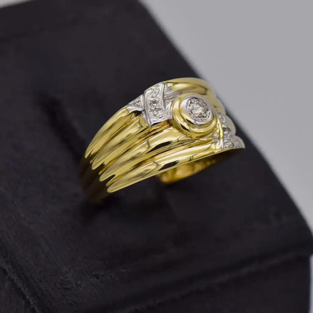 9ct Yellow Gold Engagement Ring - View 2