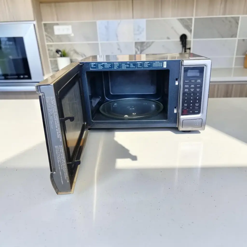 Samsung Me9114s1 Microwave Oven (Collect In Store) - View 2