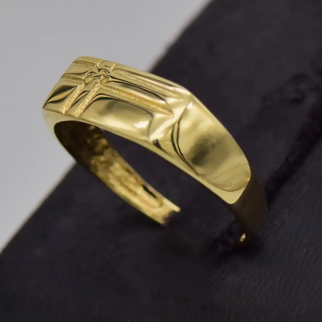 9ct Yellow Gold Men's Ring - View 3